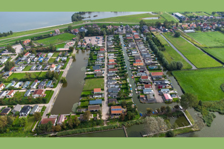 Bungalow voor 3-4 personen op vakantiepark De Groote Vliet met vismogelijkheden HW017